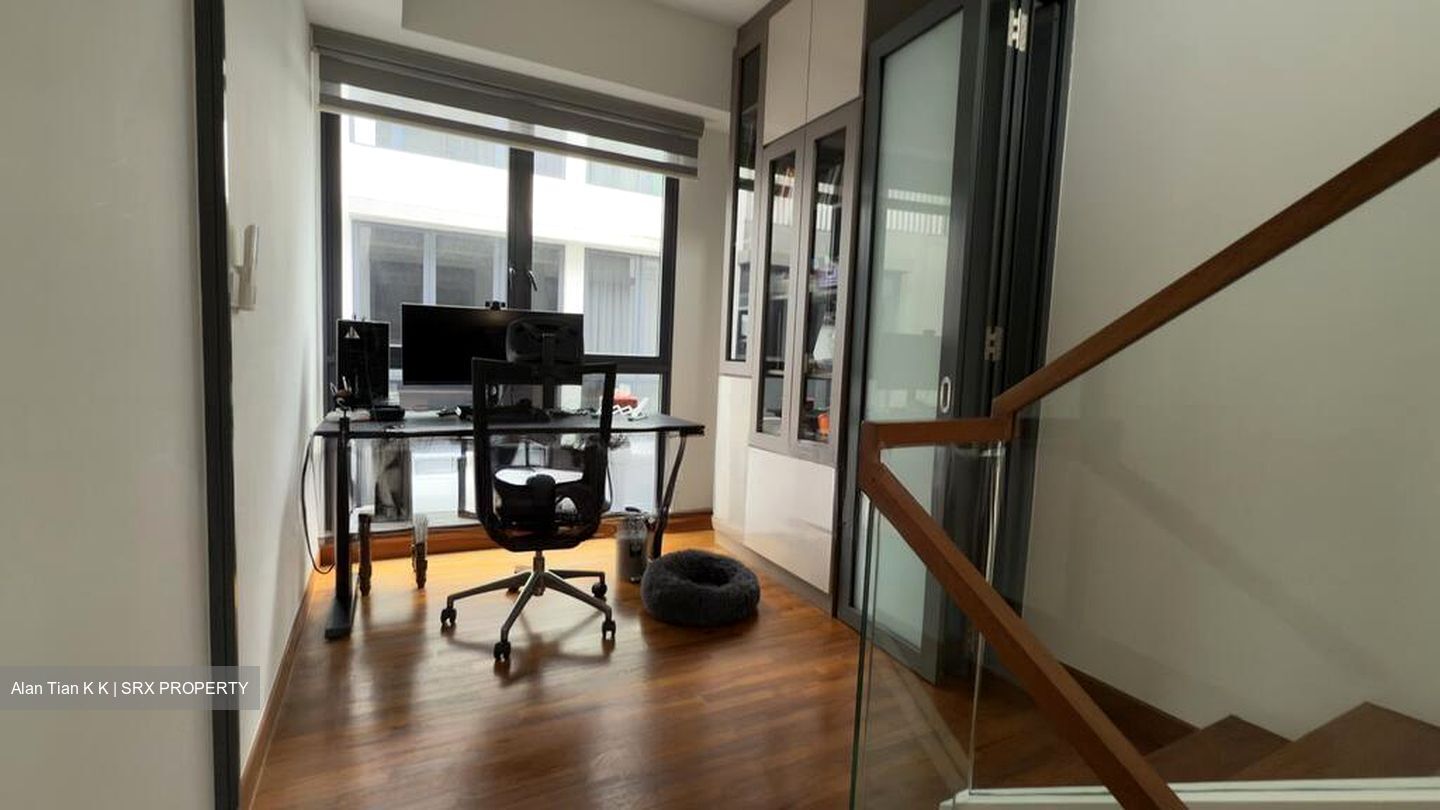Alana (D28), Terrace #511930701